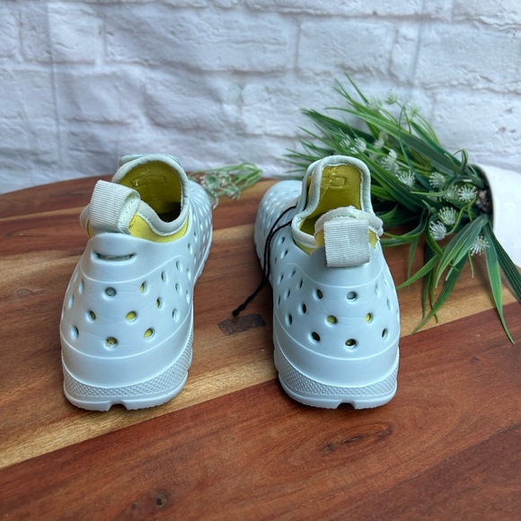 Hunter Original Lightweight
Outdoor Shoe with Ventilating...
Size US B3 G4 - Picture 6 of 16